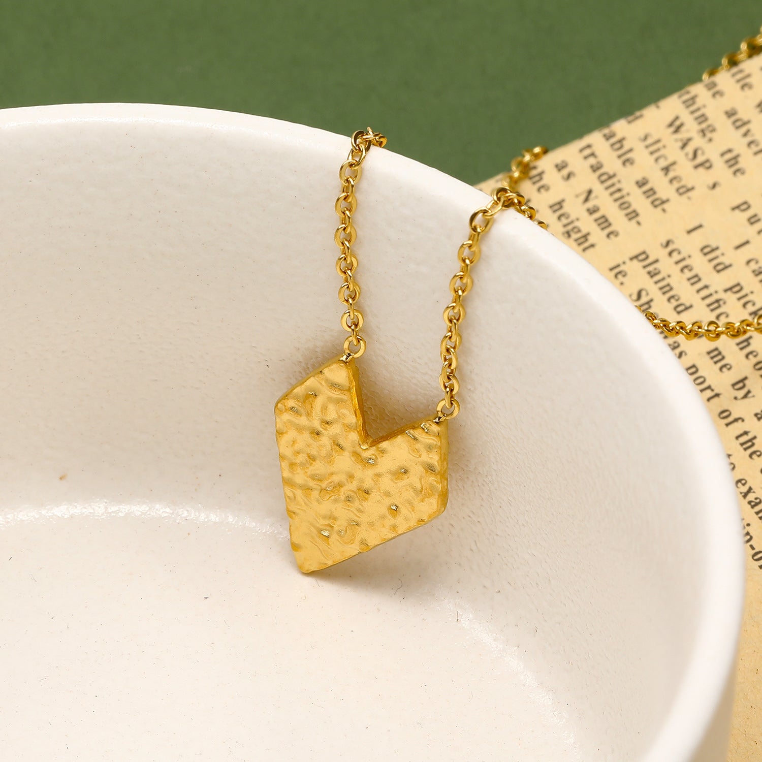 Wholesale 18K Gold Titanium Steel Hammered Heart Necklace